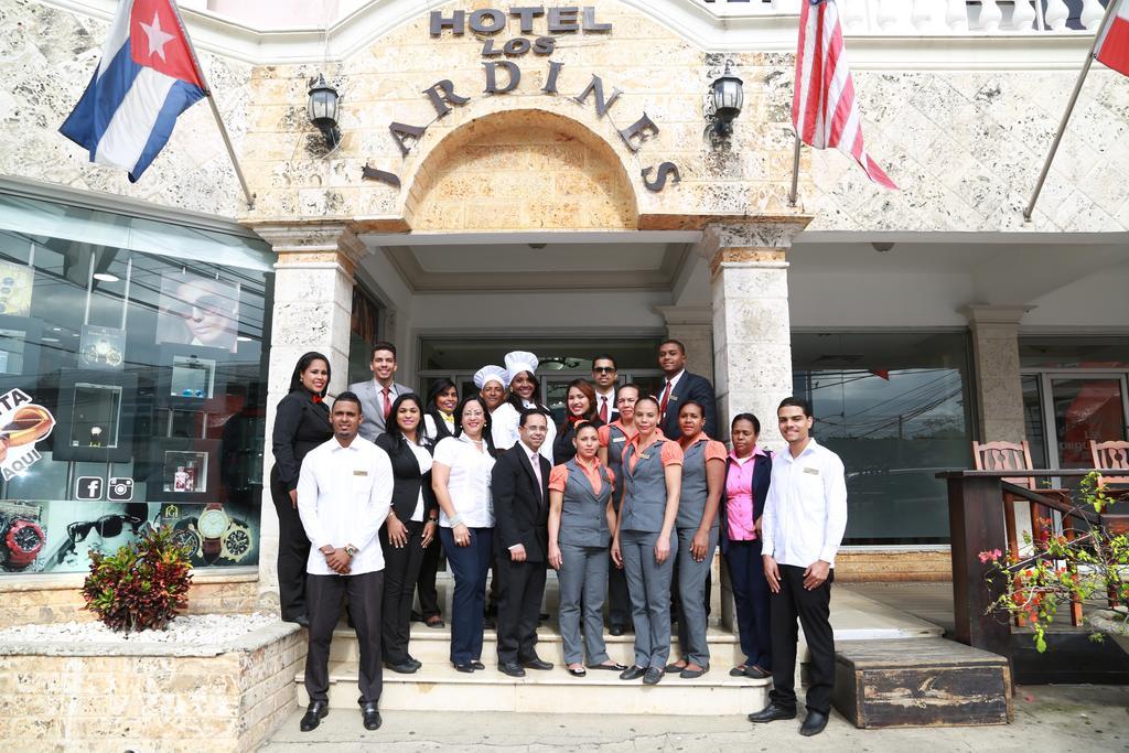 Hotel Los Jardines ซานติอาโก เด ลอสกาบาเญโรส ภายนอก รูปภาพ