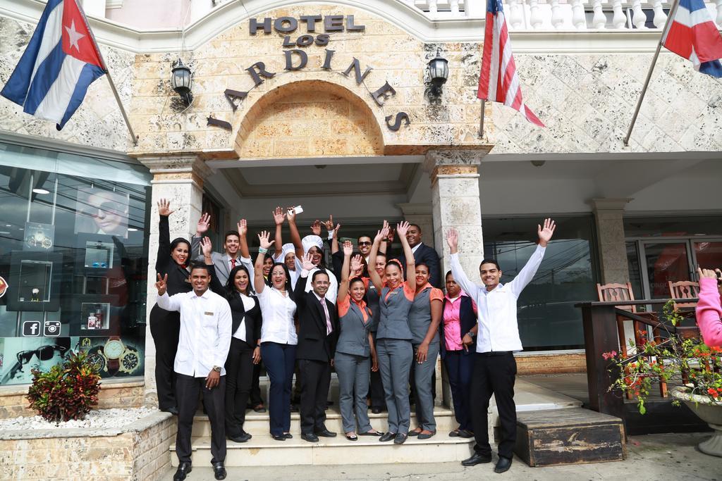 Hotel Los Jardines ซานติอาโก เด ลอสกาบาเญโรส ภายนอก รูปภาพ